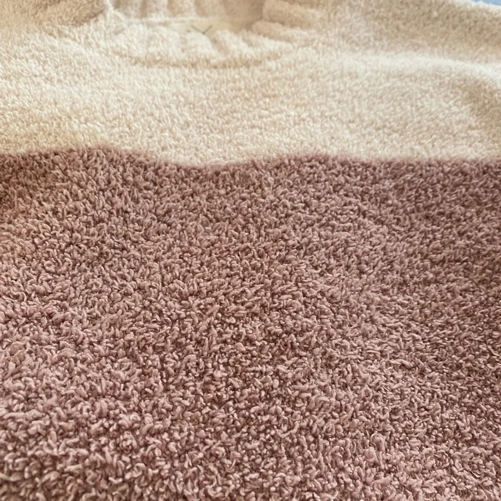 Sweater - Picture 5 of 6